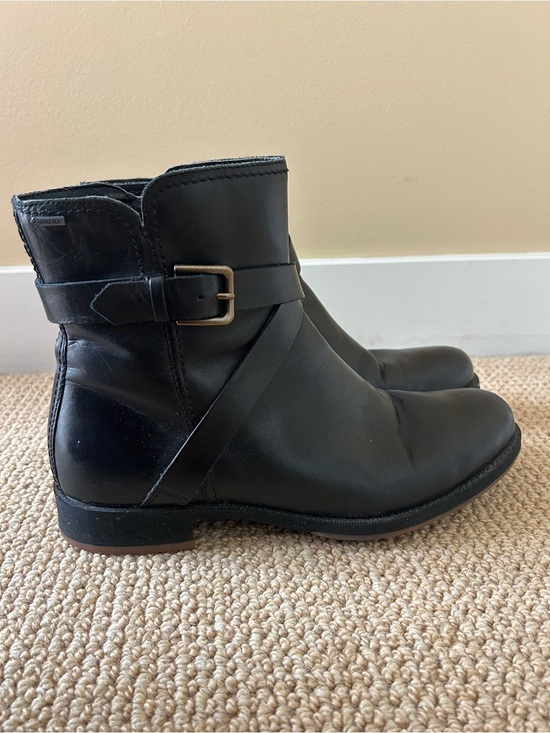 Ecco Shoes - Ecco Women’s Black Leather Waterproof Buckle Ankle Boots Size 41 Like New